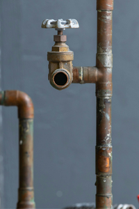 How to Soundproof Noisy Pipes