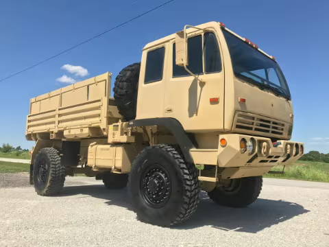 2000 Military M1078 Truck
