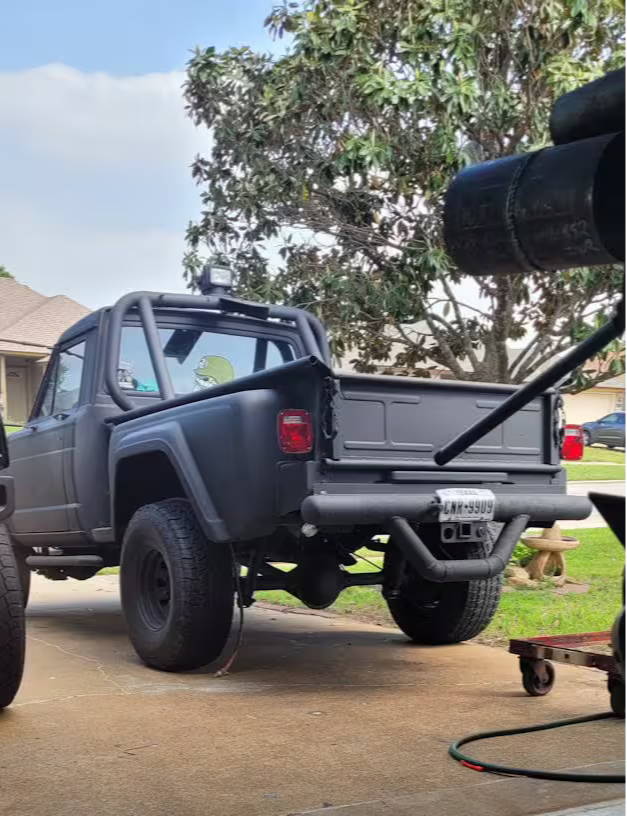 Jeep J20