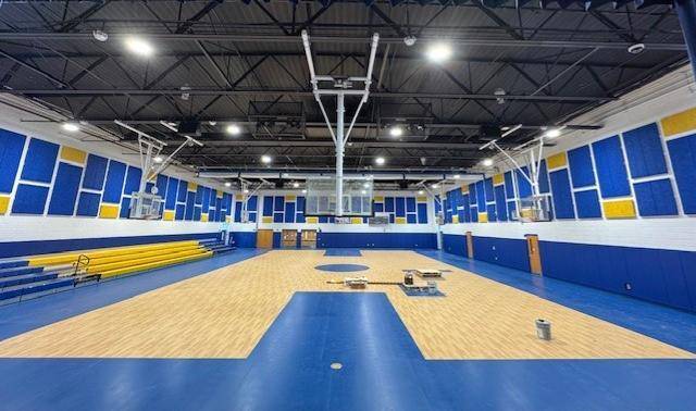Middle school gym with timberwool