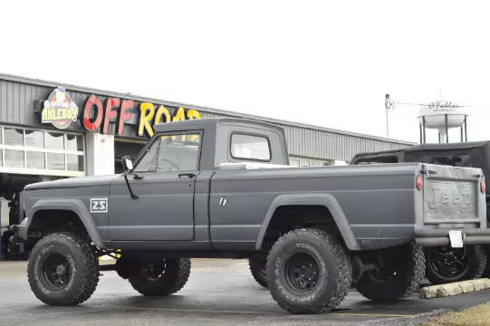 1964 J200 4x4 Truck