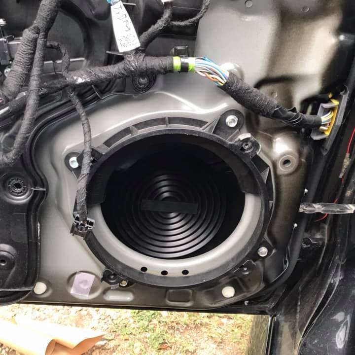 Speaker Tweaker installed in a door cavity