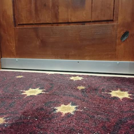 door bottom seal on closed door