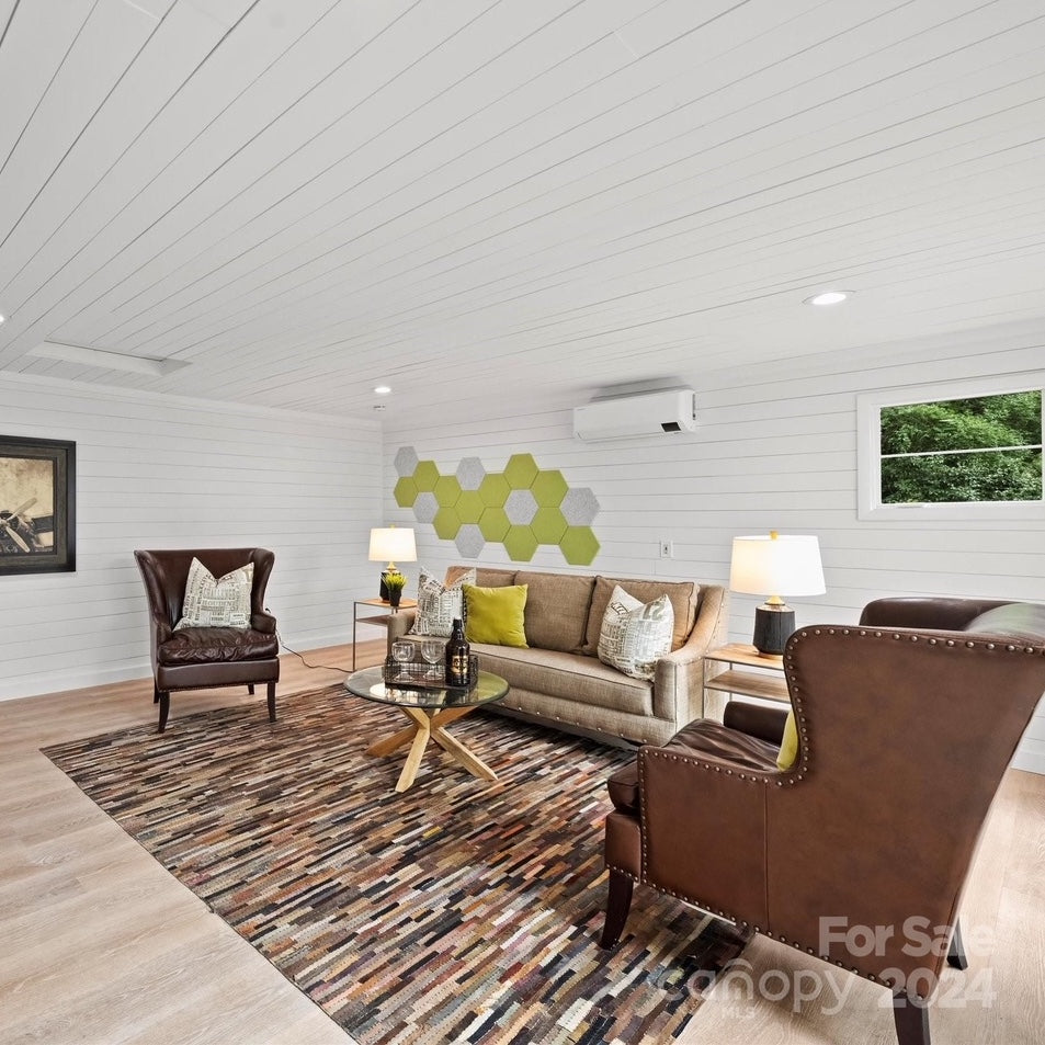 Hexagons added to a bonus room (green and grey)