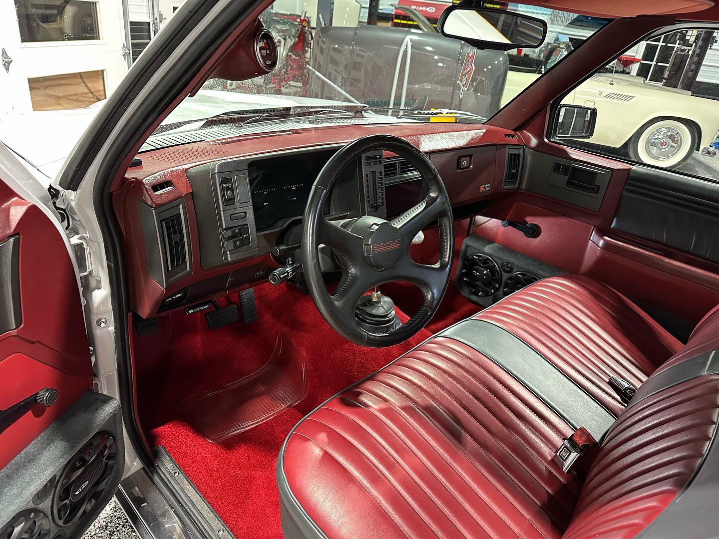 SAABkyle04 S10 Interior